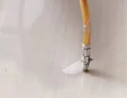 汪清瓷砖空鼓维修公司专业解答在瓷砖铺贴过程中，如果使用的砂料过粗（如全部使用了粗砂），可能会导致以下问题